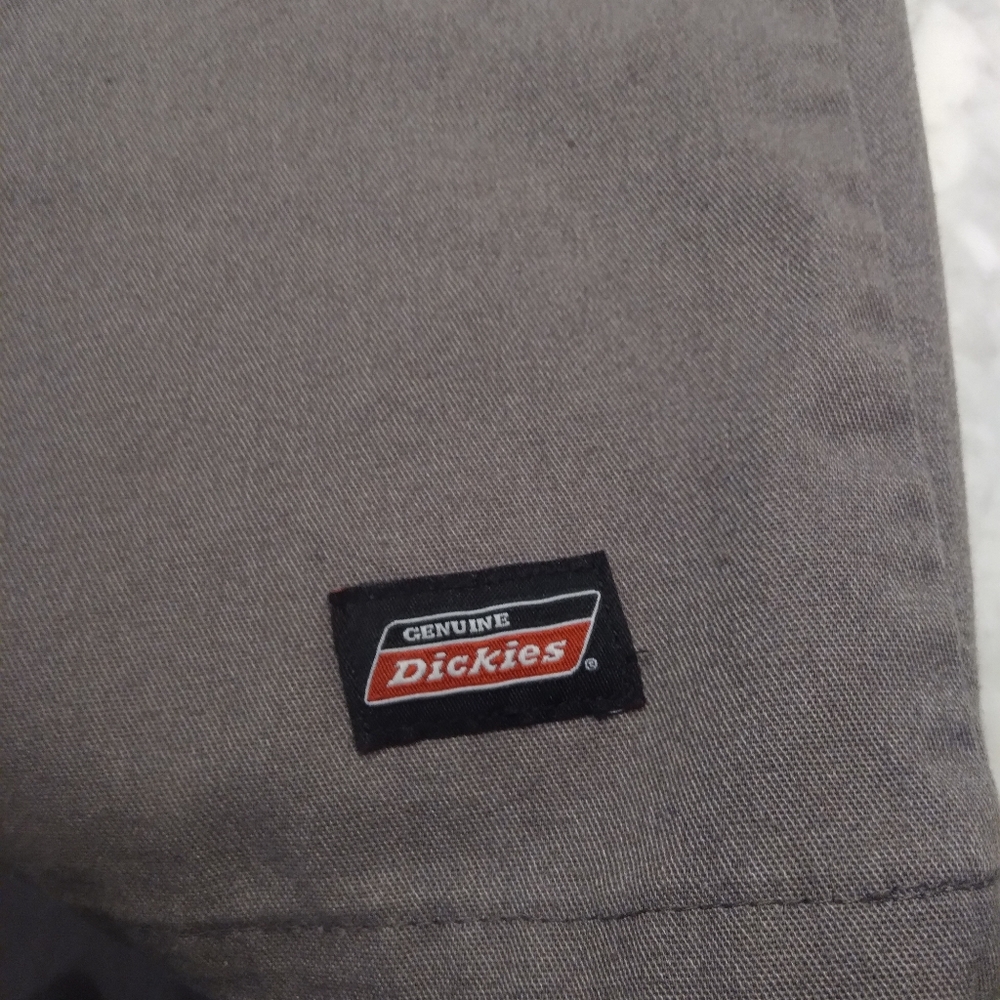 Shorts - Picture 3 of 6